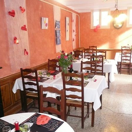 Hotel Restaurant Du Pont Vieux Camarès Eksteriør billede